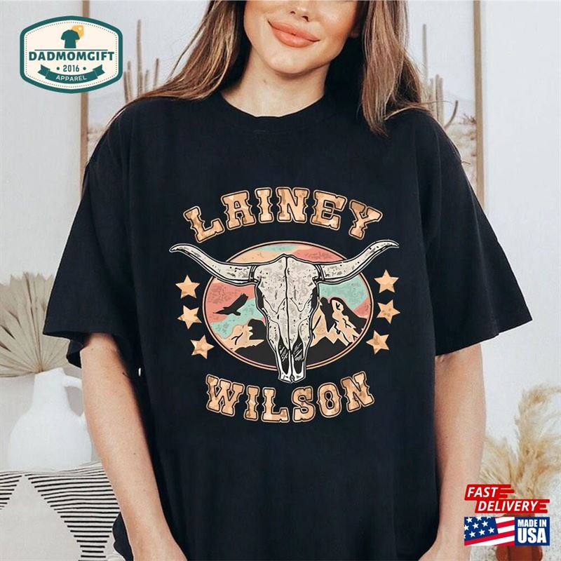 Lainey Wilson Bullhead T-Shirt 2024 Tour Shirt Country Music Unisex Sweatshirt