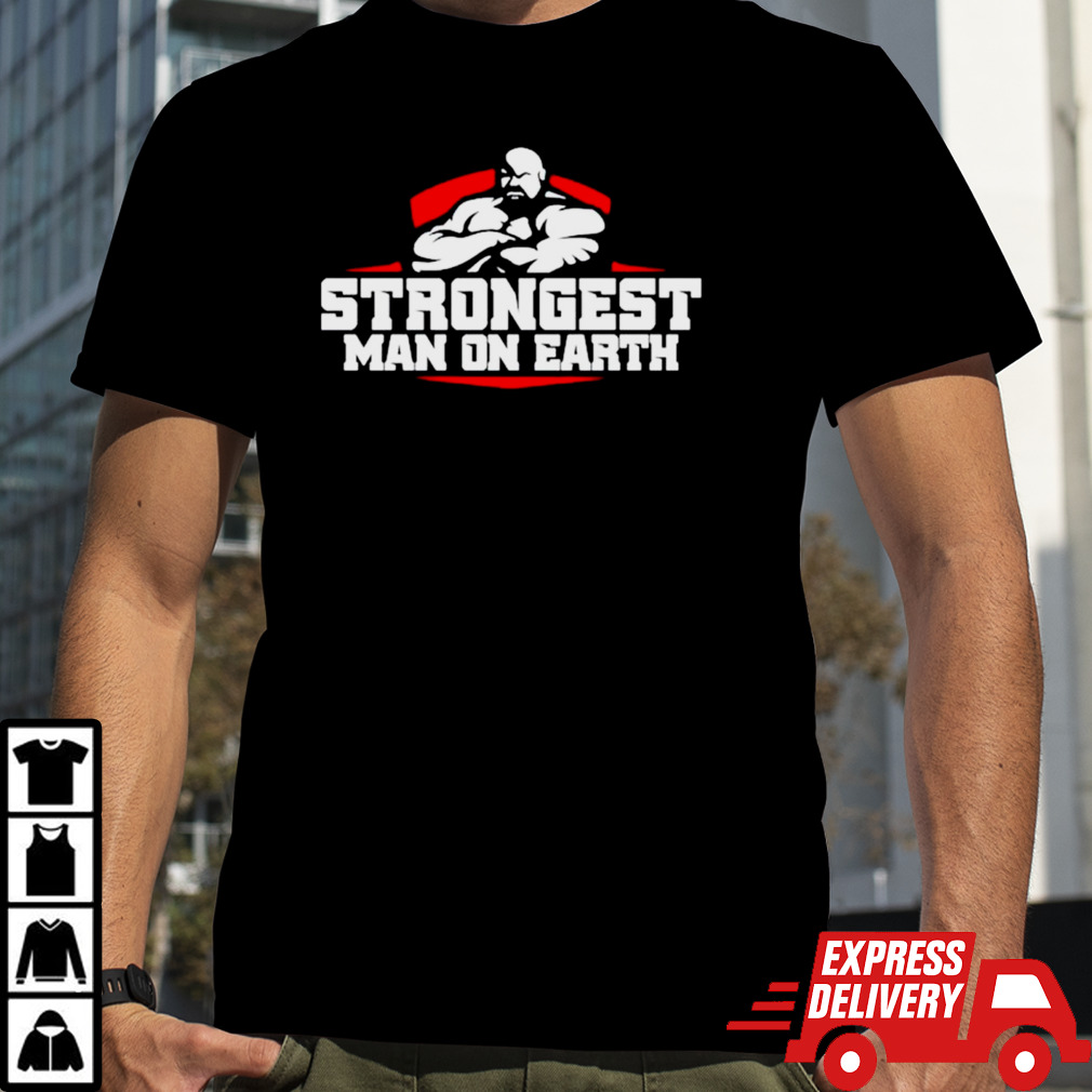 Brian Shaw wearing strongest man on earth shirt