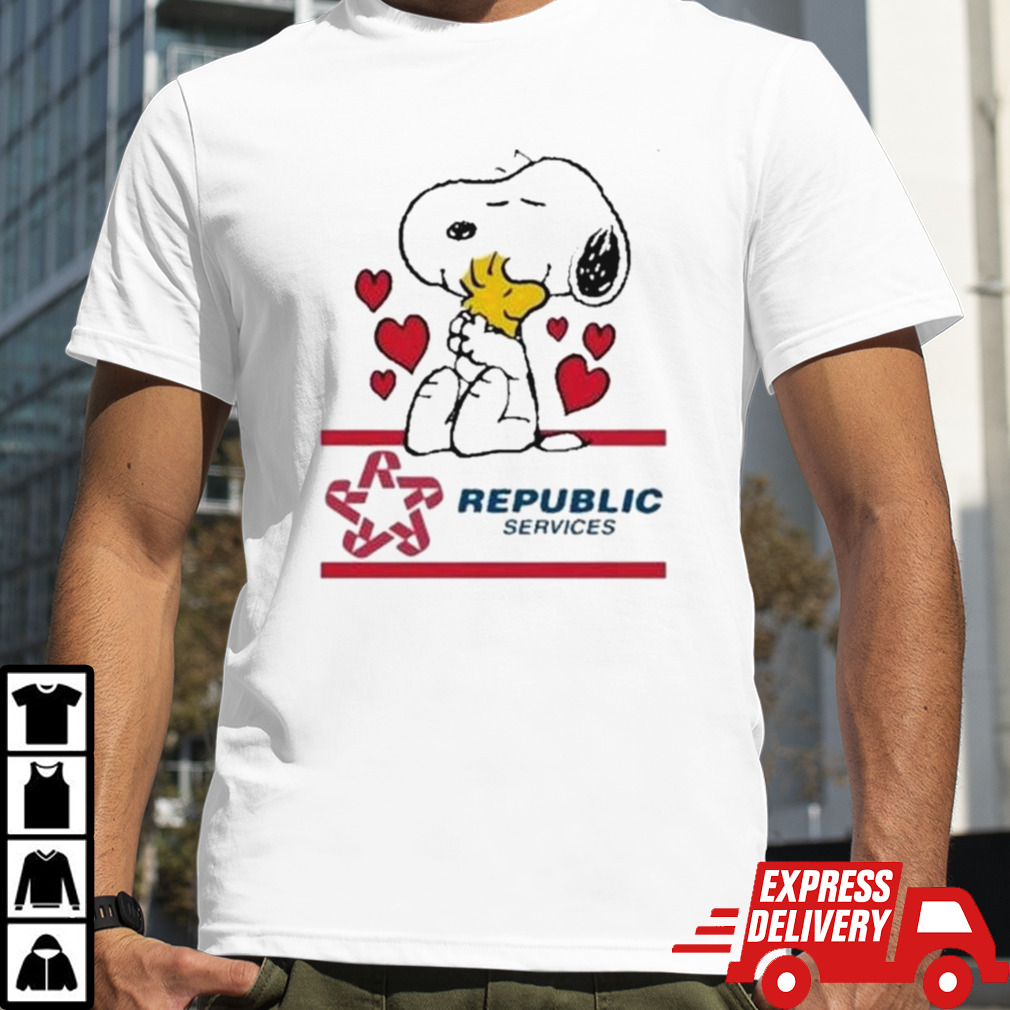 Snoopy And Woodstock Loves Republic Services Logo T-shirt