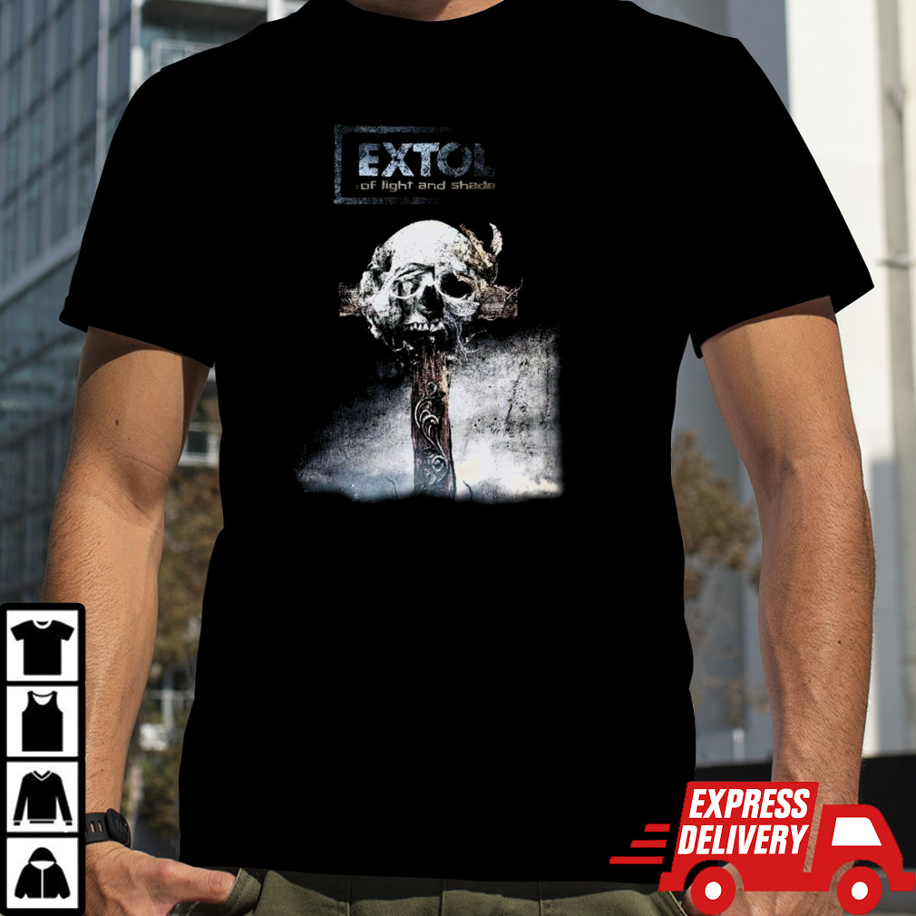 Extol Of Light And Shade Skull T-shirt