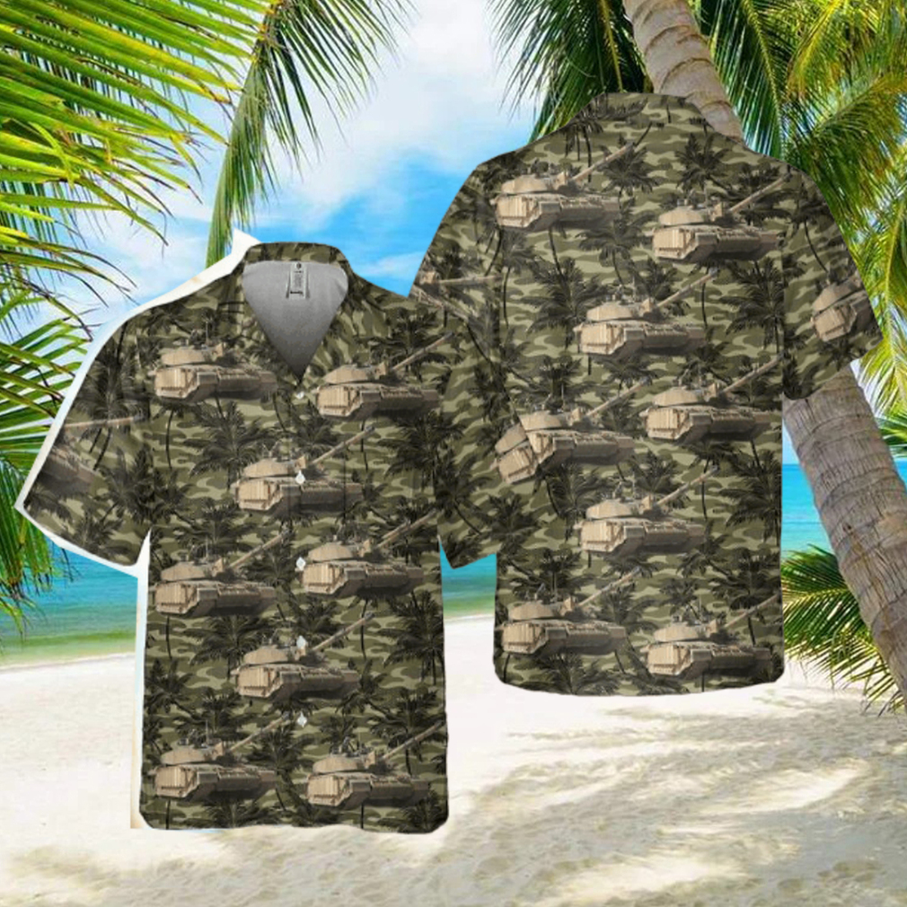 Challenger 2 _ British Army MBT Pocket Hawaiian Shirt